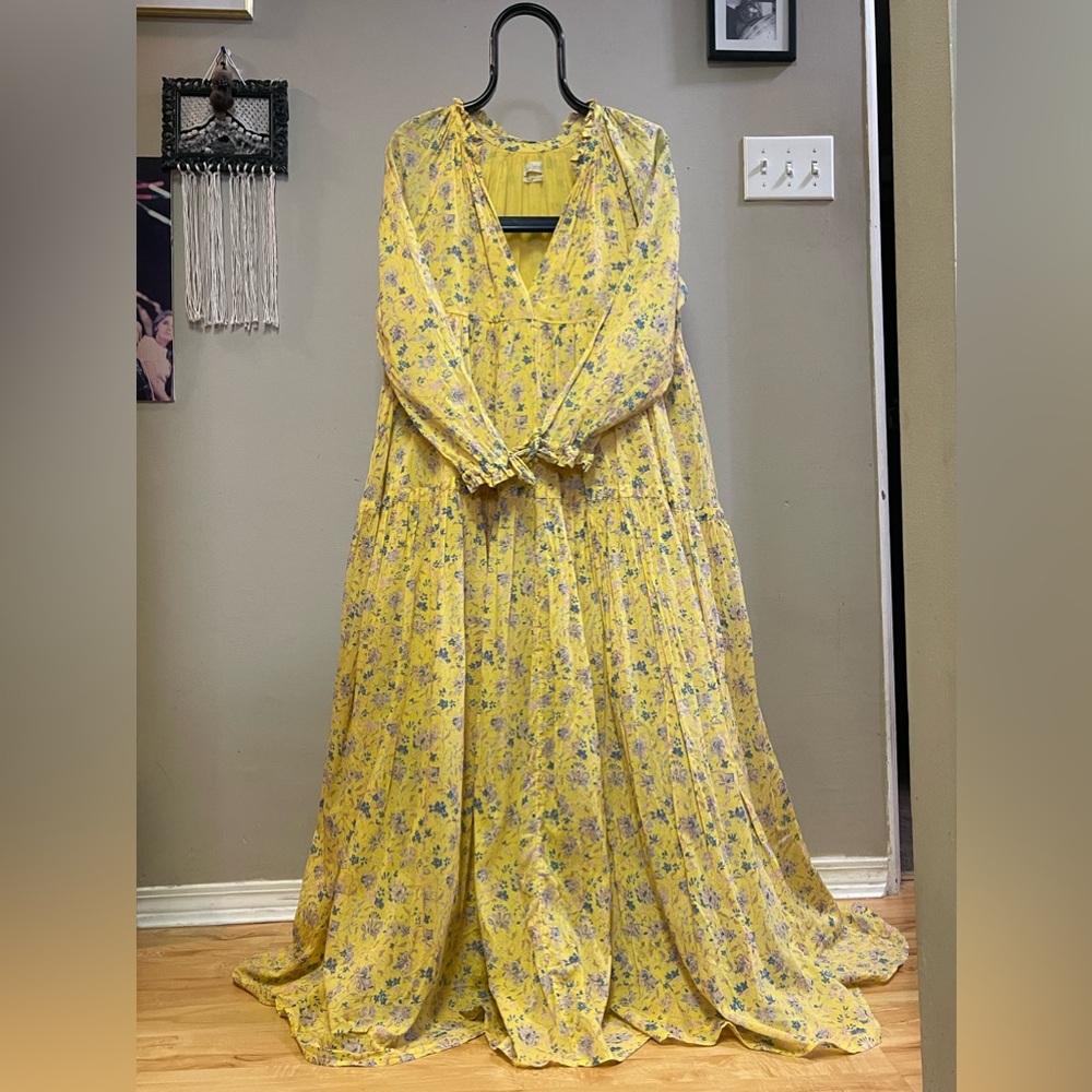 Yellow floral plunge long sleeved maxi dress